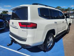 2025 Toyota Landcruiser Sahara