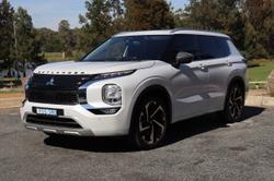 2023 Mitsubishi Outlander Exceed