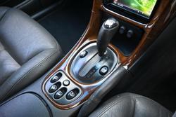 2002 Holden Statesman