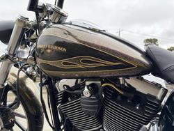 2016 HARLEY-DAVIDSON FXSB SOFTAIL BREAKOUT Gold