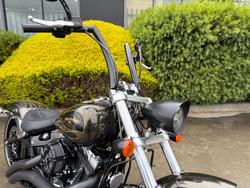 2016 HARLEY-DAVIDSON FXSB SOFTAIL BREAKOUT Gold