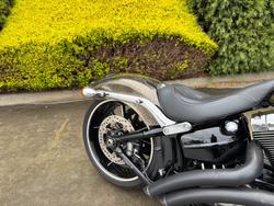 2016 HARLEY-DAVIDSON FXSB SOFTAIL BREAKOUT Gold