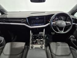 2022 Volkswagen Touareg 210TDI R-Line