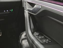 2022 Volkswagen Touareg 210TDI R-Line