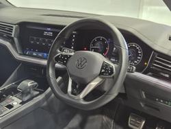 2022 Volkswagen Touareg 210TDI R-Line