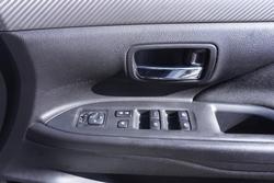 2017 Mitsubishi Outlander LS