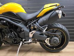 2016 TRIUMPH SPEED 94 Yellow