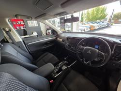 2017 Mitsubishi Outlander LS Safety Pack
