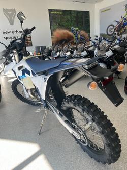 2026 HUSQVARNA TE300 WHITE