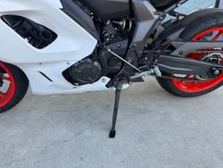 2023 Yamaha YZF-R7LA White