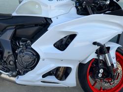 2023 Yamaha YZF-R7LA White