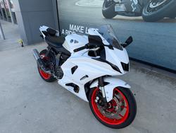 2023 Yamaha YZF-R7LA White