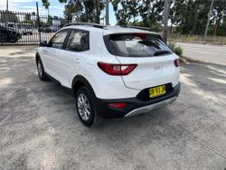 2024 KIA STONIC S YB MY24 White