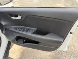 2024 KIA STONIC S YB MY24 White