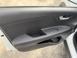 2024 KIA STONIC S YB MY24 White