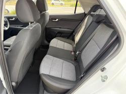 2024 KIA STONIC S YB MY24 White