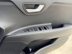 2024 KIA STONIC S YB MY24 White