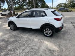 2024 KIA STONIC S YB MY24 White