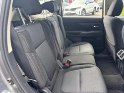 2021 Mitsubishi Outlander ES