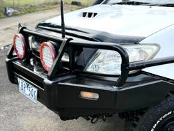 2010 Toyota Hilux SR KUN26R MY10 4X4 Glacier White