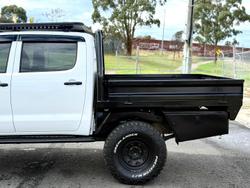 2010 Toyota Hilux SR KUN26R MY10 4X4 Glacier White