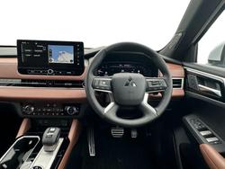 2025 Mitsubishi Outlander Exceed Tourer