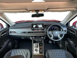 2025 Mitsubishi Outlander PHEV Exceed Tourer