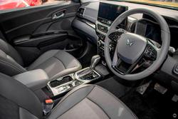 2025 Mahindra XUV3XO AX7L Citrine Yellow & Stealth Black Roof