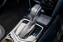 2025 Mahindra XUV3XO AX5L Stealth Black