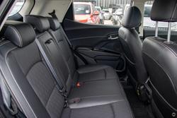 2025 Mahindra XUV3XO AX5L Stealth Black