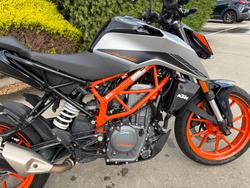 2022 Ktm 390 DUKE Orange