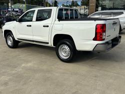 2024 Mitsubishi Triton GLX