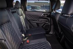 2022 Mitsubishi Outlander Exceed