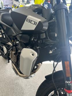 2024 HUSQVARNA 2024 HUSQVARNA 800CC SVARTPILEN 801 GREY