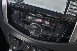 2019 Nissan Navara ST-X