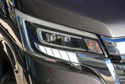 2019 Toyota Granvia VX