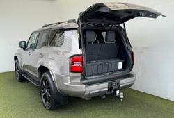 2024 Toyota Landcruiser Prado Kakadu