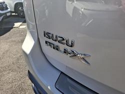 2020 Isuzu MU-X LS-T