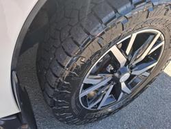 2020 Isuzu MU-X LS-T