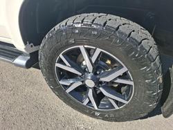 2020 Isuzu MU-X LS-T