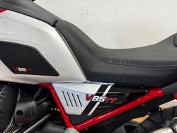 2022 Moto Guzzi V85 TT RED