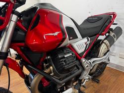 2022 Moto Guzzi V85 TT RED