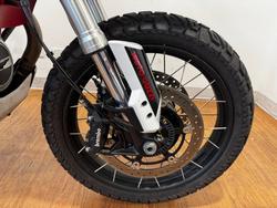 2022 Moto Guzzi V85 TT RED