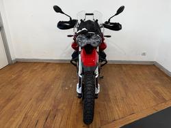 2022 Moto Guzzi V85 TT RED