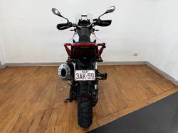 2022 Moto Guzzi V85 TT RED