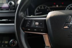 2024 Mitsubishi Outlander ES