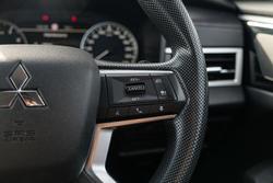 2024 Mitsubishi Outlander ES