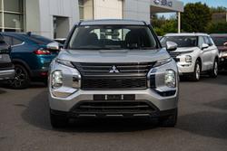 2024 Mitsubishi Outlander ES