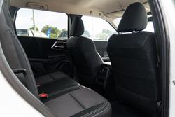 2024 Mitsubishi Outlander LS