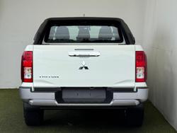 2025 Mitsubishi Triton GLX